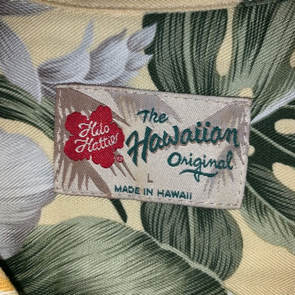 The Hawaiian Original Size L Floral Button Down - Picture 3 of 4